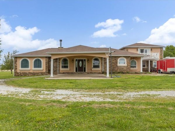 21854 Floyd Moore Road , Gentry, AR 72734