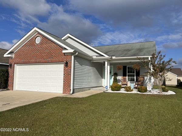 2941 Beunavista Court , Greenville, NC 27834