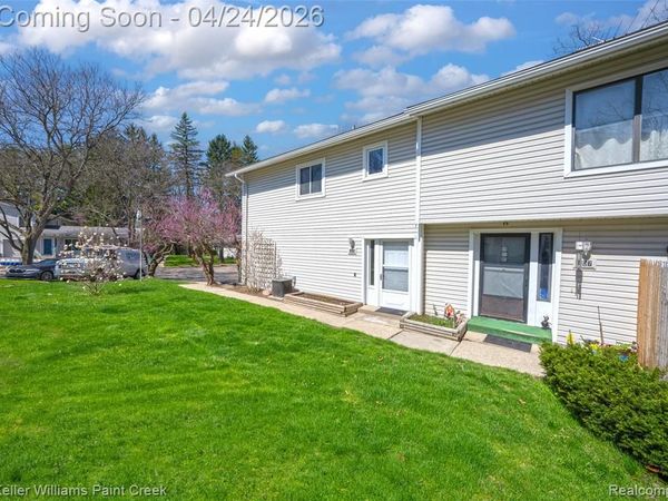 809 Corners Court, Orion Twp, MI 48362