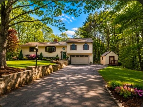 50 Edinburgh Drive, Bedford, NH 03110