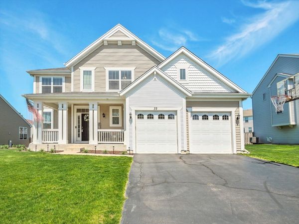 32 Catamaran Circle , Pingree Grove, IL 60140