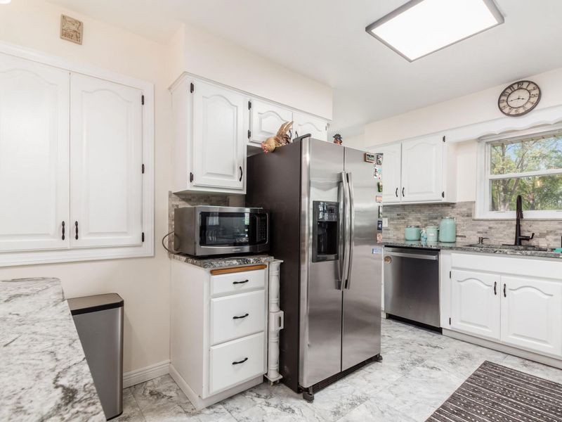 4892 Fairway Oaks Drive, Columbus, OH 43213 Photo 18