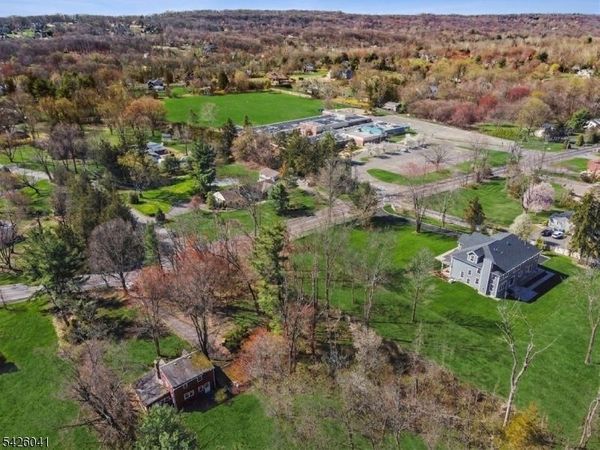 55 Washington Valley Rd, Warren, NJ 07059