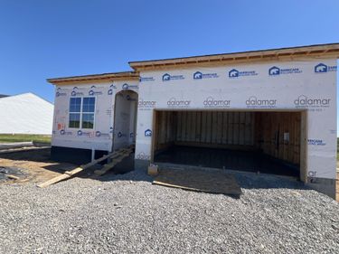 1012 Pinnacle Way, Lawrenceburg, KY 40342