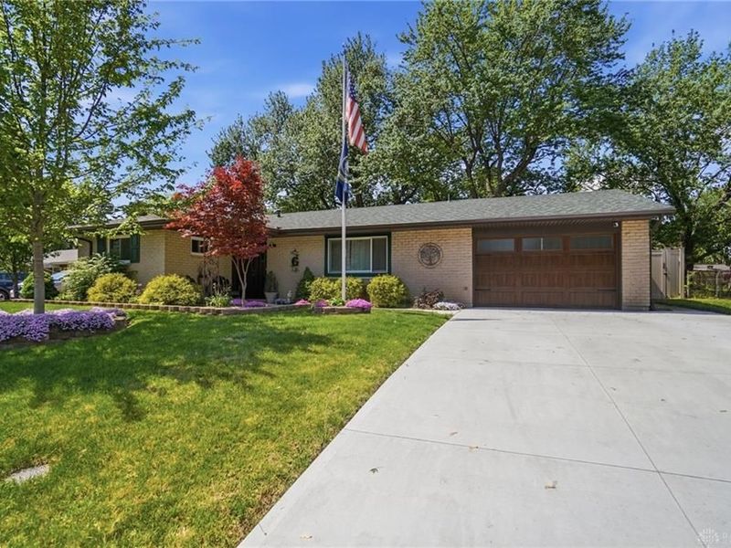 106 Sharon Drive, Piqua, OH 45356 Photo 2