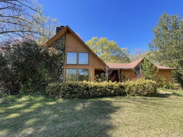 2800 Meadow Ridge, Benton, AR 72019