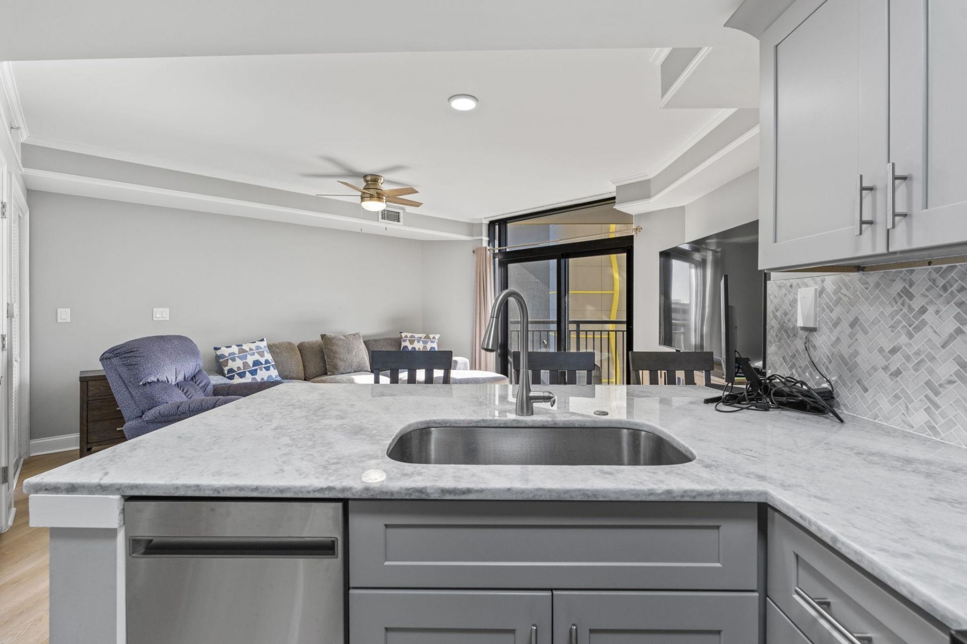 2600 N Ocean Blvd. Photo 17