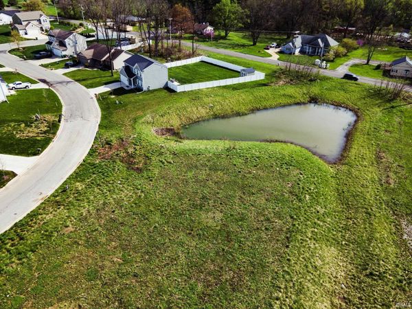 53592 Larne Drive, South Bend, IN 46628