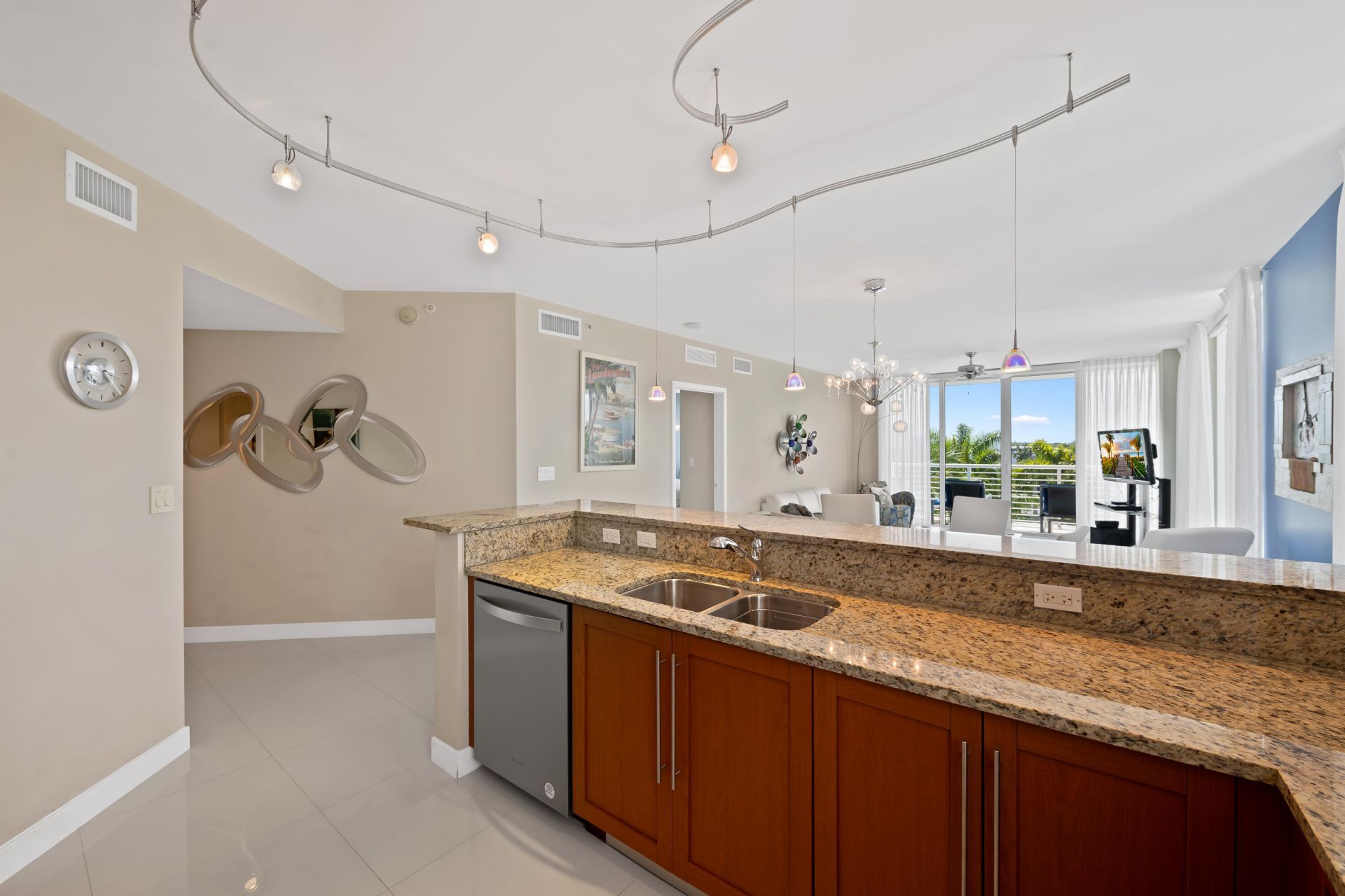 2821 N Ocean Boulevard, Unit 401s, Fort Lauderdale, FL 33308 Photo