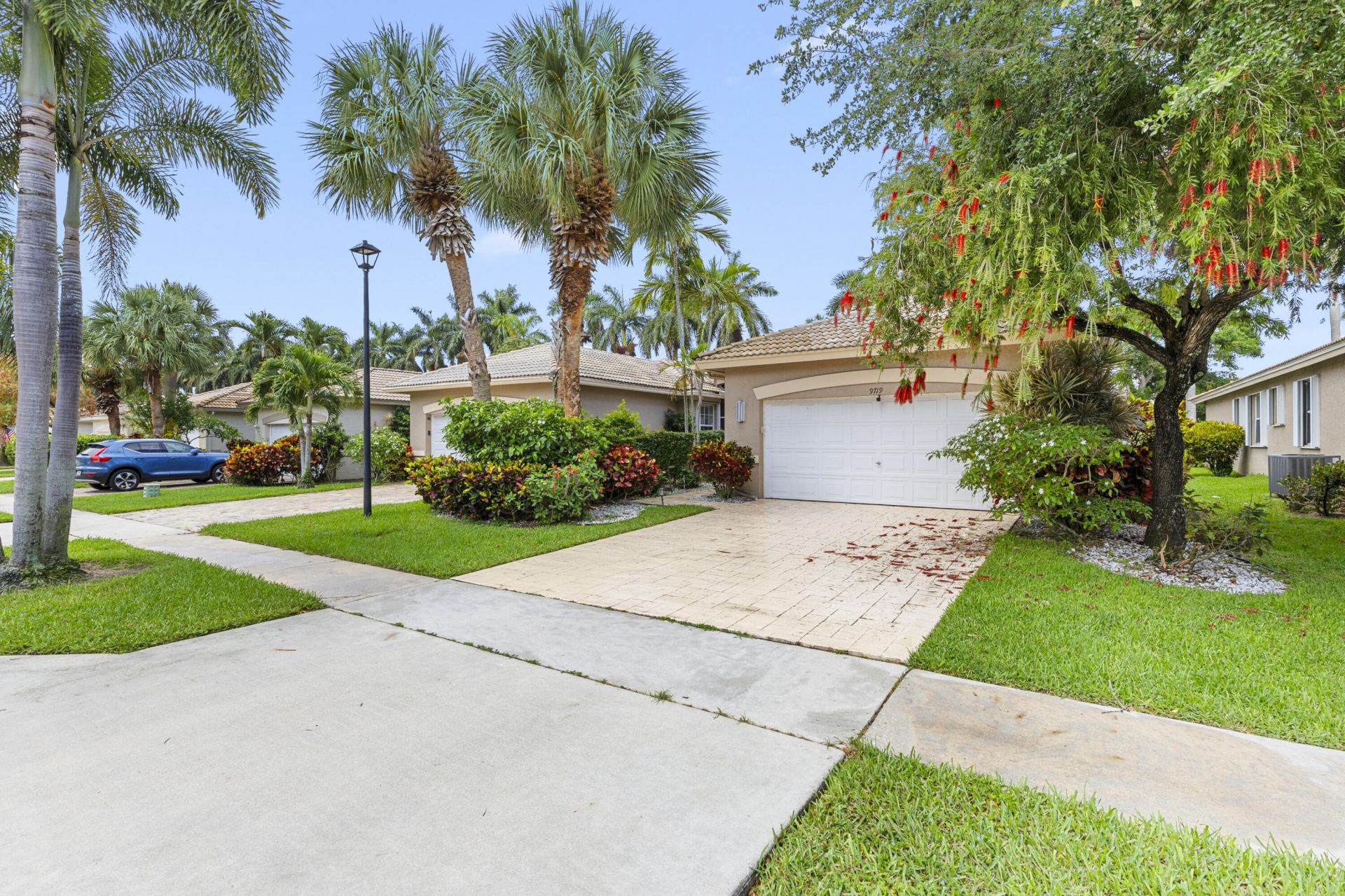 9719 Crescent View Drive S, Boynton Beach, FL 33437 Photo