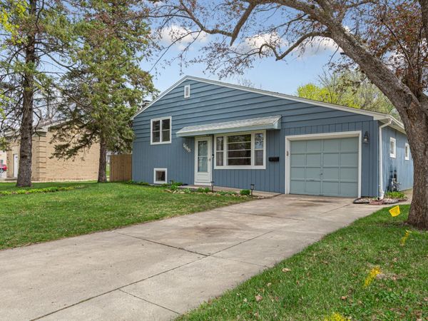 1648 2nd Avenue NE, Rochester, MN 55906