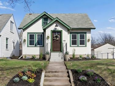 4618 Queen Avenue N, Minneapolis, MN 55412