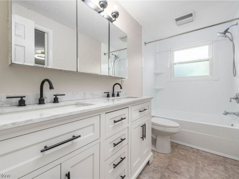 6974 Wil Lou Lane , North Ridgeville, OH 44039 Photo 13