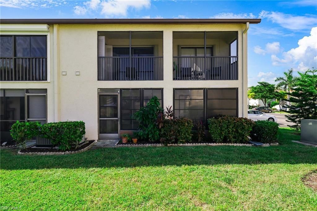 9270 Lake Park Dr, Unit 101, Fort Myers, FL 33919 Photo
