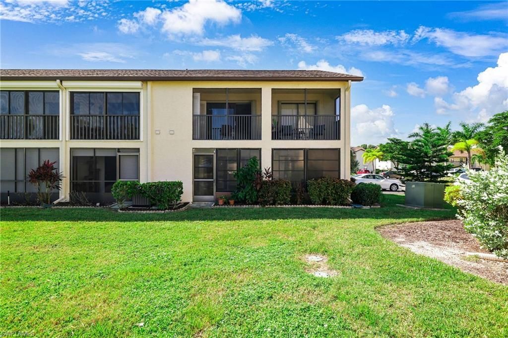 9270 Lake Park Dr, Unit 101, Fort Myers, FL 33919 Photo