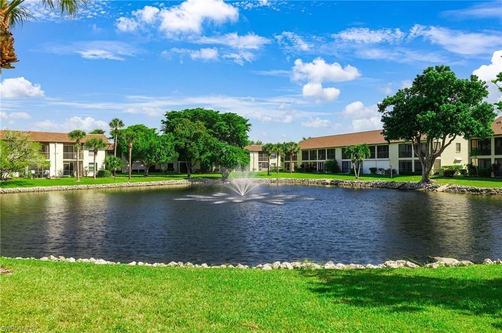 9270 Lake Park Dr, Unit 101, Fort Myers, FL 33919 Photo