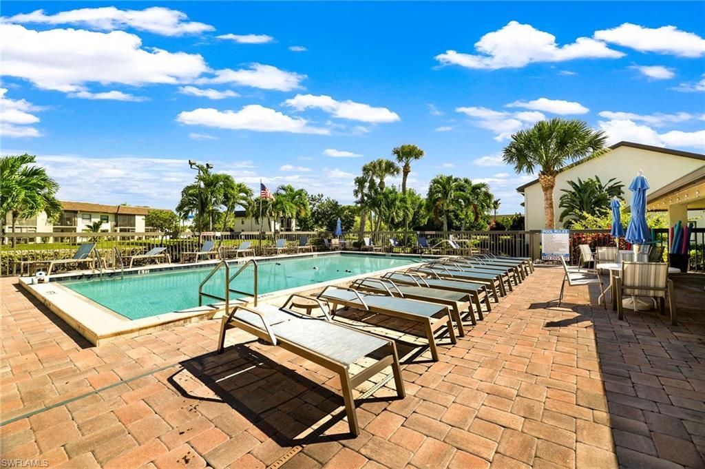 9270 Lake Park Dr, Unit 101, Fort Myers, FL 33919 Photo