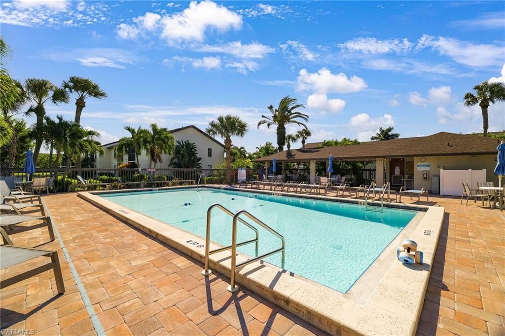 9270 Lake Park Dr, Unit 101, Fort Myers, FL 33919 Photo