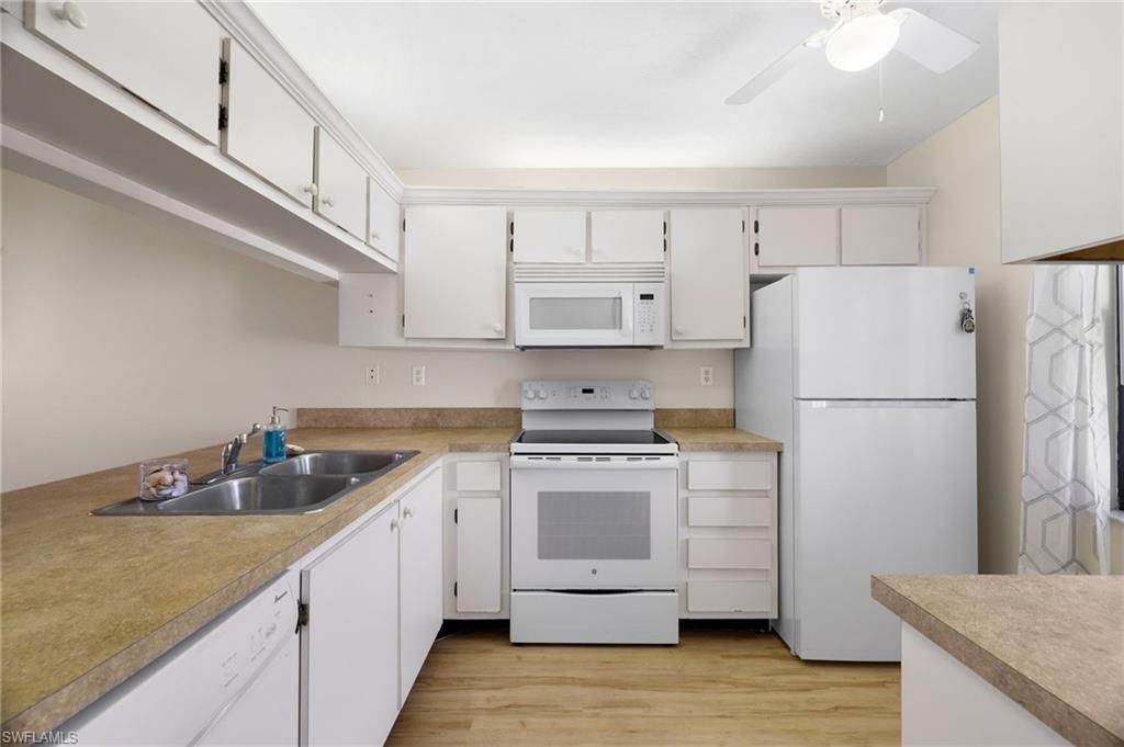 9270 Lake Park Dr, Unit 101, Fort Myers, FL 33919 Photo