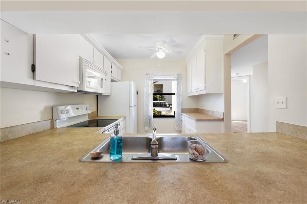 9270 Lake Park Dr, Unit 101, Fort Myers, FL 33919 Photo