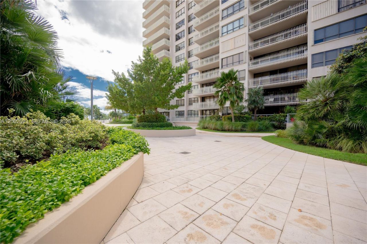3 Grove Isle Dr , Unit C308, Miami, FL 33133 Photo