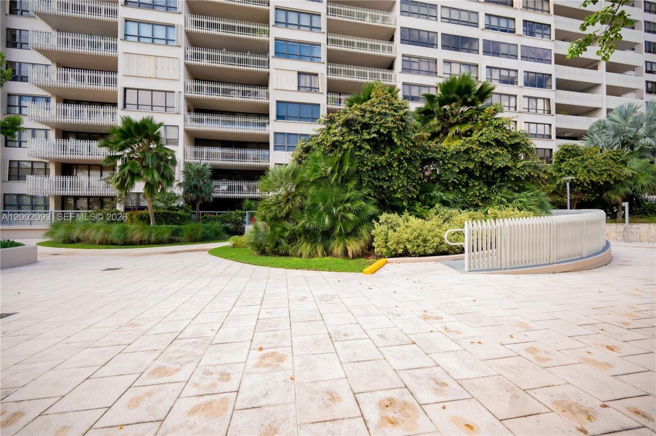 3 Grove Isle Dr , Unit C308, Miami, FL 33133 Photo