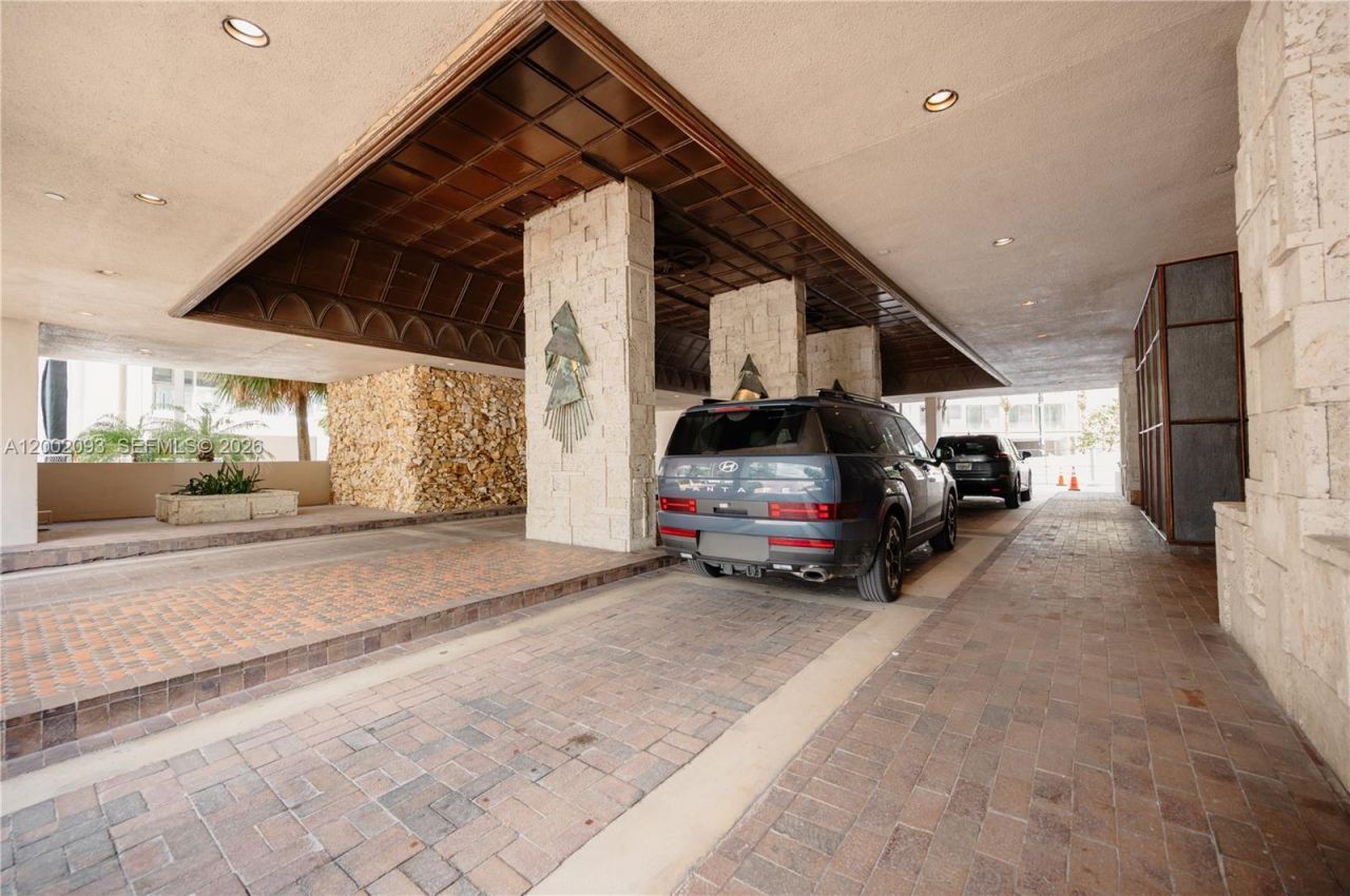 3 Grove Isle Dr , Unit C308, Miami, FL 33133 Photo