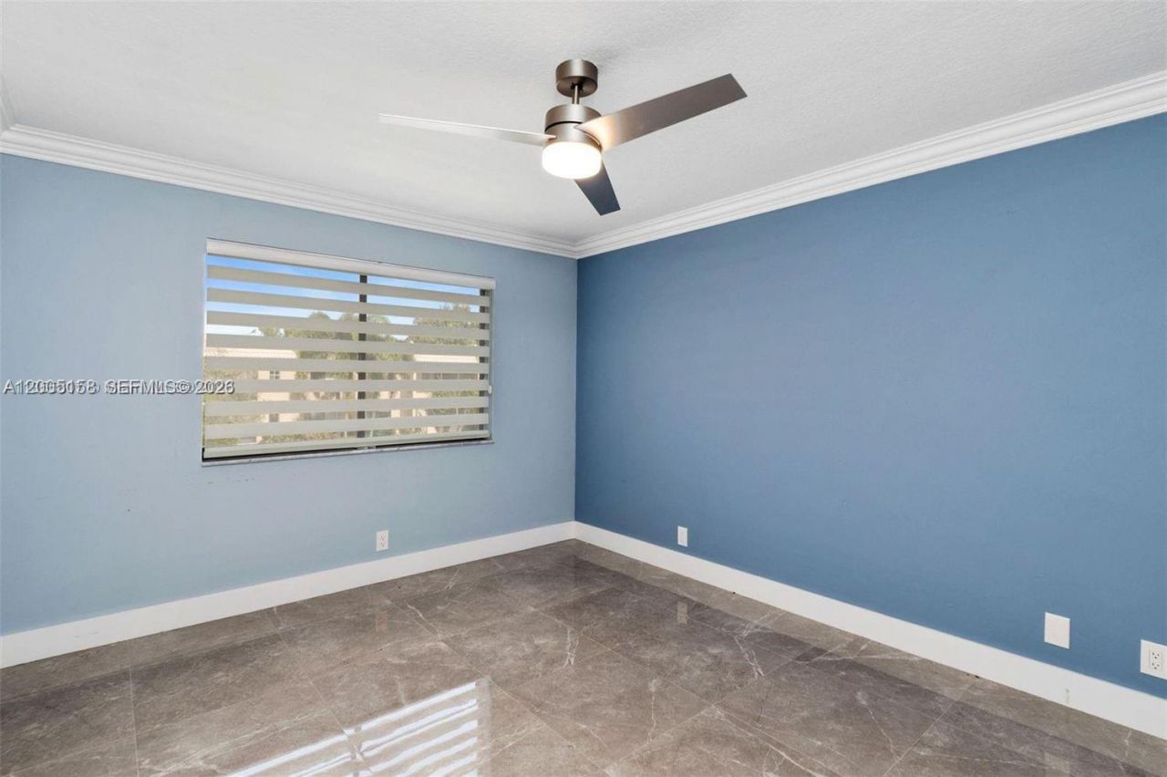 390 Racquet Club Rd , Unit 202, Weston, FL 33326 Photo