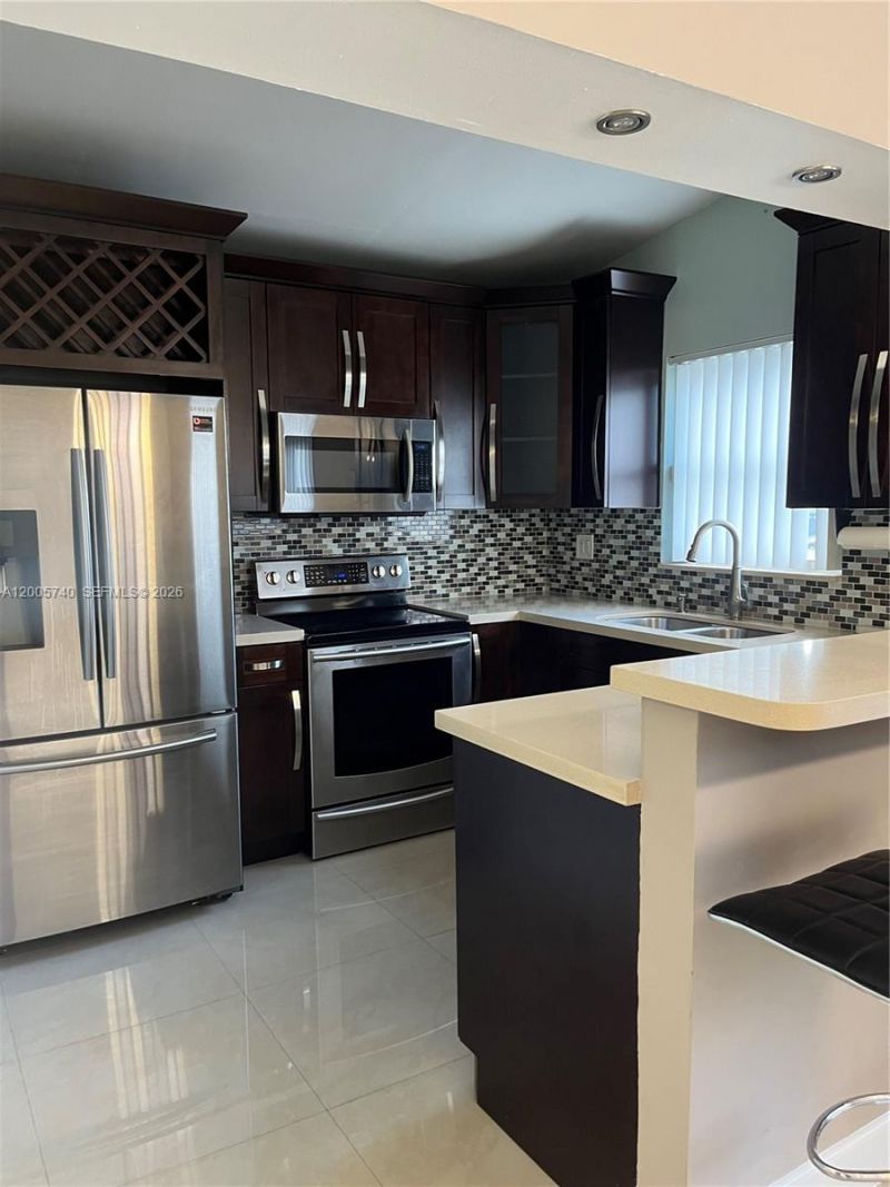 6661 SW 137th Ct , Unit 8D, Miami, FL 33183 Photo