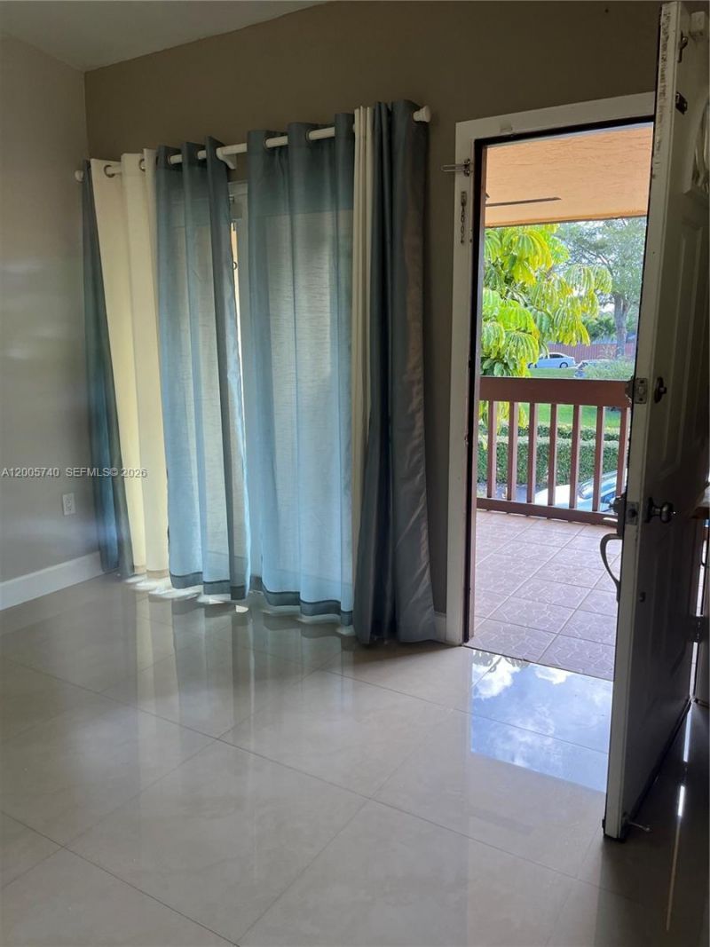 6661 SW 137th Ct , Unit 8D, Miami, FL 33183 Photo