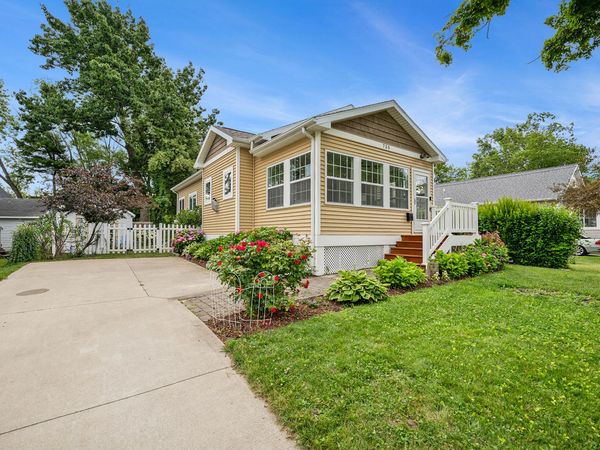 755 Indiana Avenue, South Haven, MI 49090