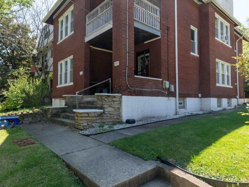 743 E Mitchell Avenue, Cincinnati, OH 45229 Photo 3