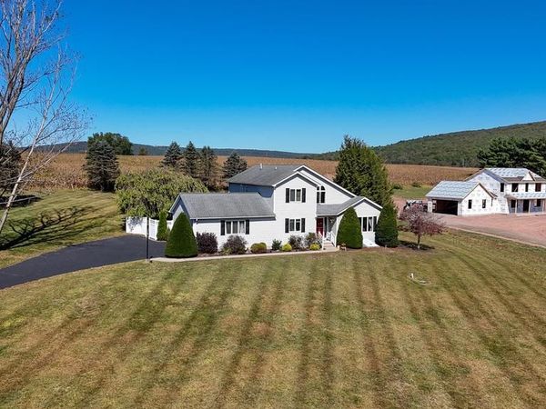 1319 SHADY LANE, TAMAQUA, PA 18252