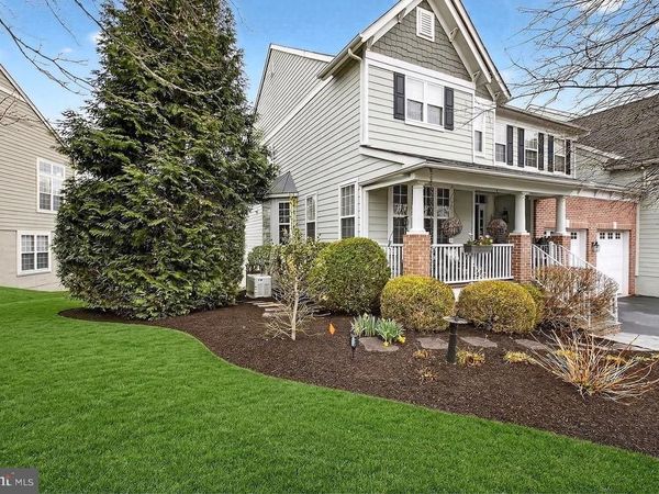 411 SERGEANT DRIVE, LAMBERTVILLE, NJ 08530
