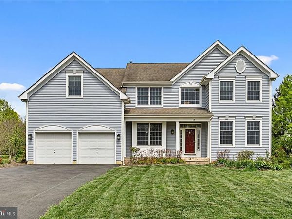 17 SPYGLASS ROAD , SKILLMAN, NJ 08558