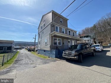 4 FEDERAL STREET, NEW PHILADELPHIA, PA 17959