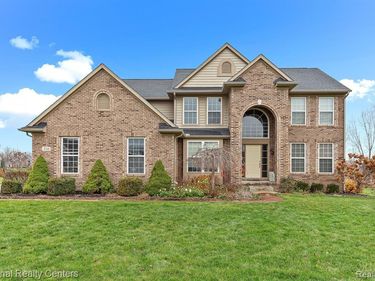 316 Lenox Lane , Brighton Twp, MI 48114