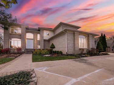6310 Branford Drive, West Bloomfield Twp, MI 48322