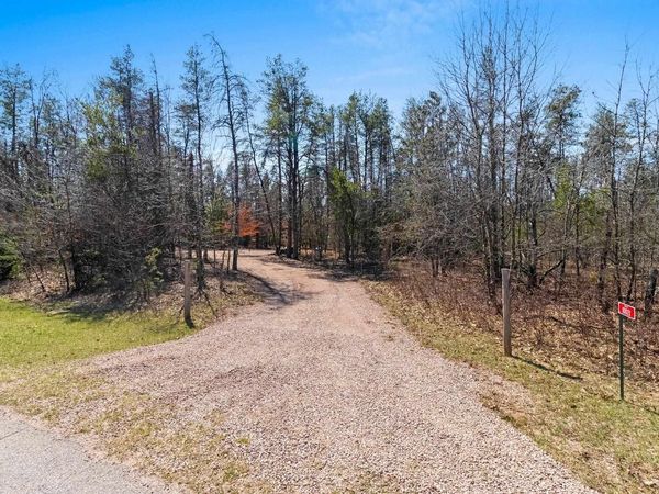 10021 LILLIAN DRIVE, Suring, WI 54174