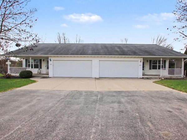 2941 POPPLEWOOD COURT, Suamico, WI 51473