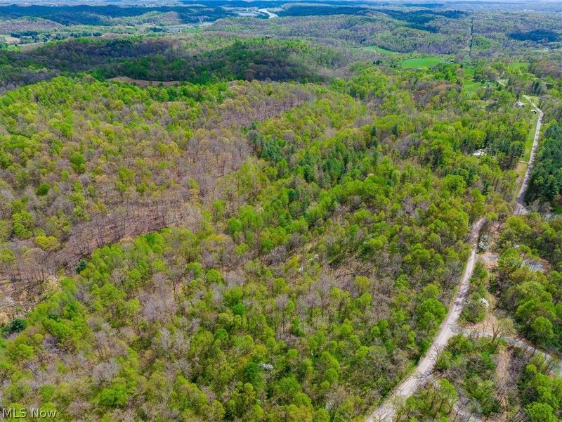 Dennis Road , Zanesville, OH 43701 Photo 11