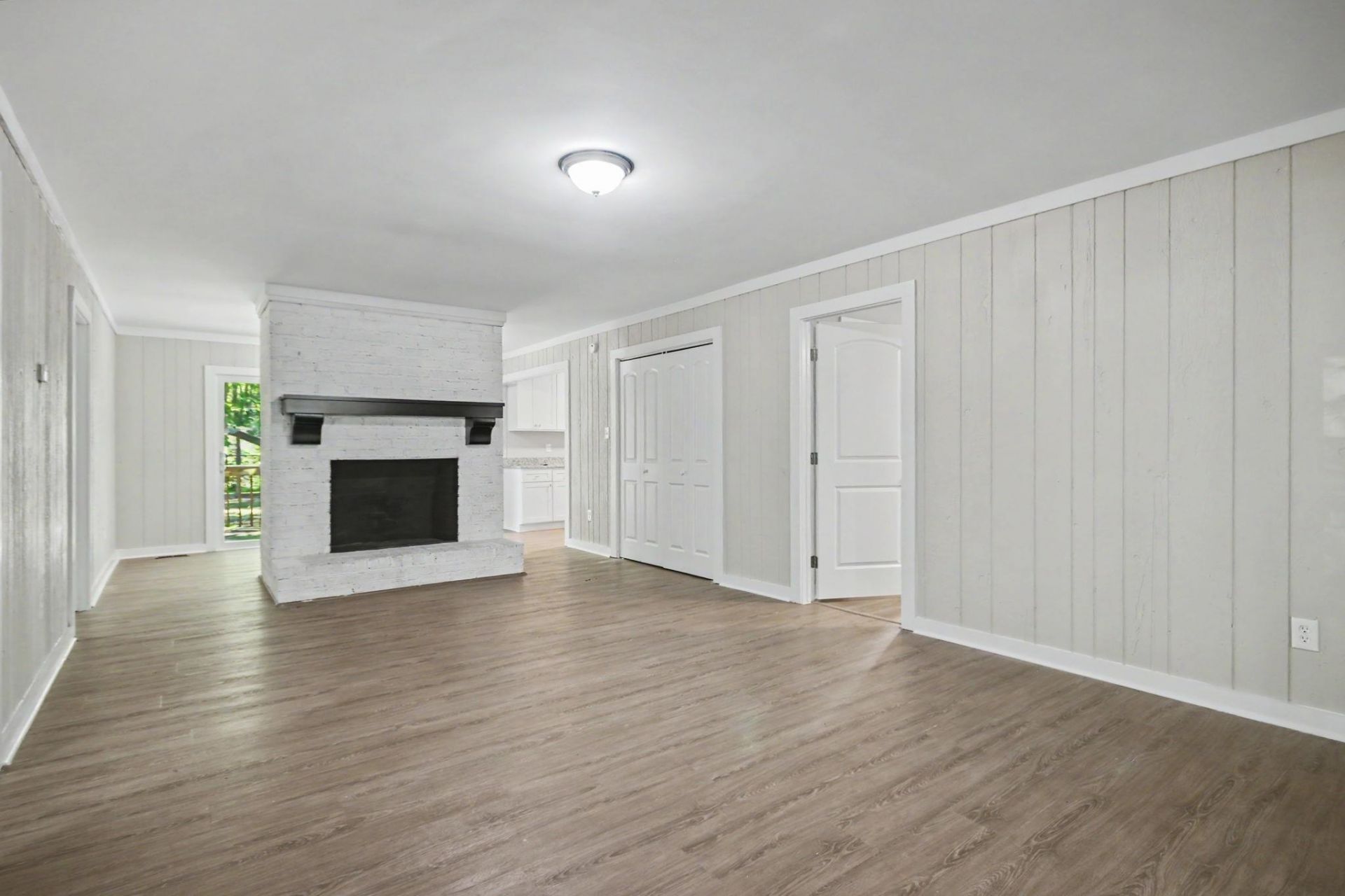 106 Weston Rd. Photo 17
