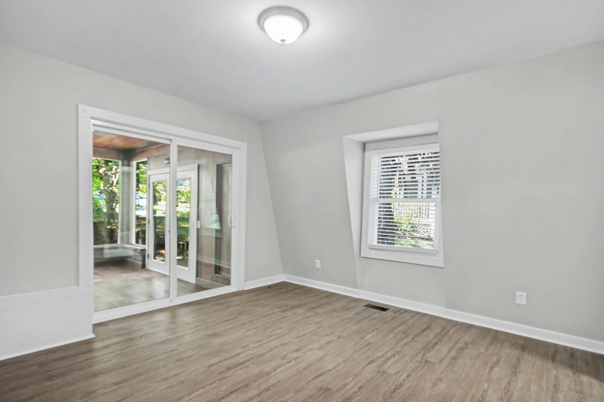 106 Weston Rd. Photo 32