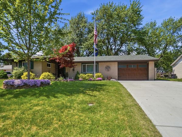 106 Sharon Drive, Piqua, OH 45356