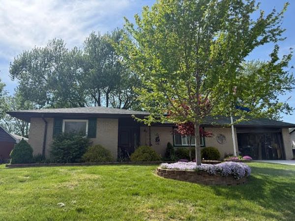 106 Sharon Drive, Piqua, OH 45356