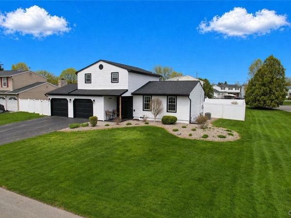 5343 Amalfi Drive, Clay, NY 13041