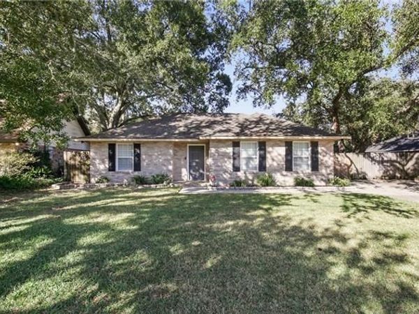 1111 ST. SCHOLASTICA Street , Slidell, LA 70460