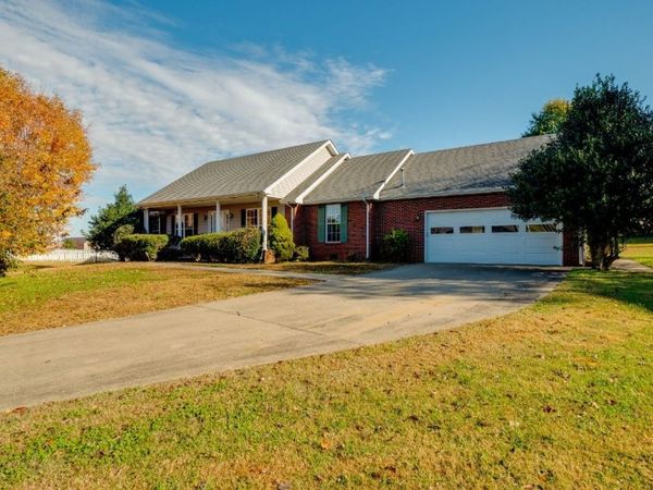 1029 Haggard Dr , Clarksville, TN 37043