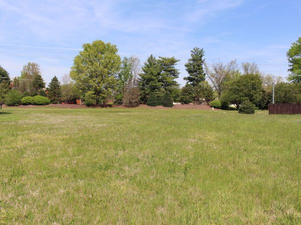 362 Dejarnette Ln, Murfreesboro, TN 37130