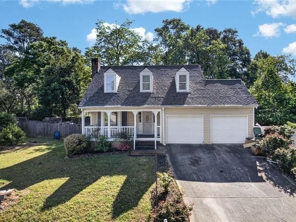 1315 Oakengate Drive, Stone Mountain, GA 30083